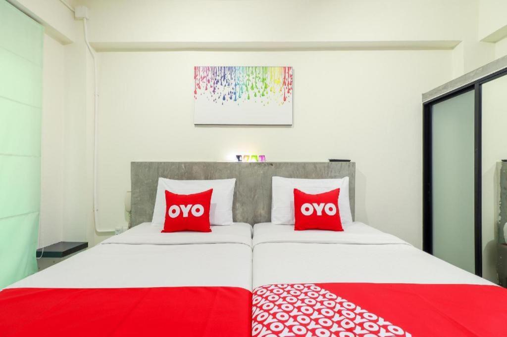 Oyo 412 7 Days Hotel Chiang Mai Exterior photo